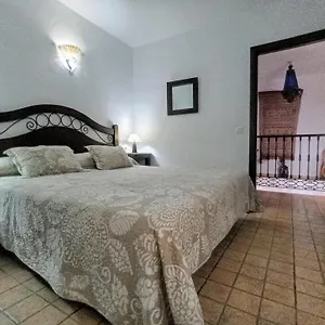 https://casa-lareymora.es-andalucia.com